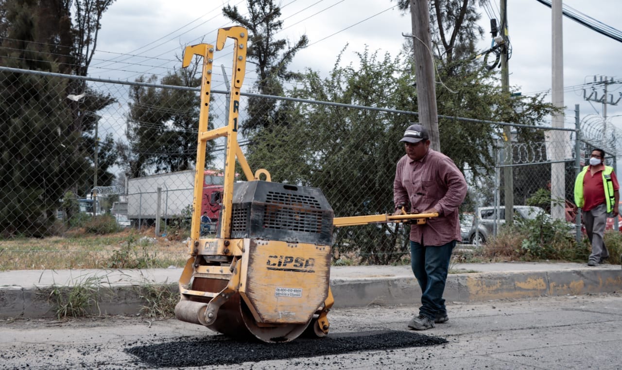Autoridades de Tehuacán buscan que empresarios apoyen con acciones de bacheo 