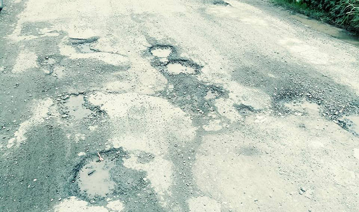 Lluvias destrozan de carreteras en Tlapanalá