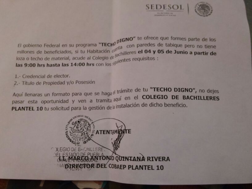 Padre de funcionaria opera Techo Digno desde COBAEP de Huauchinango