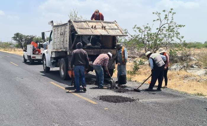 Interviene Infraestructura carreteras de Huatlatlauca, Tepexi y Tecamachalco