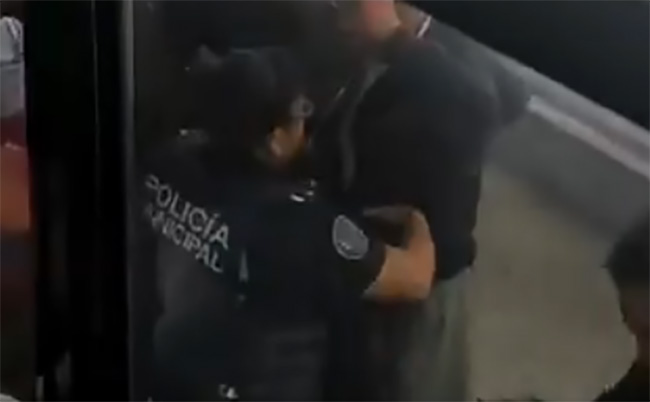 VIDEO Cae banda de asalta micros en bulevar Xonaca, en Puebla