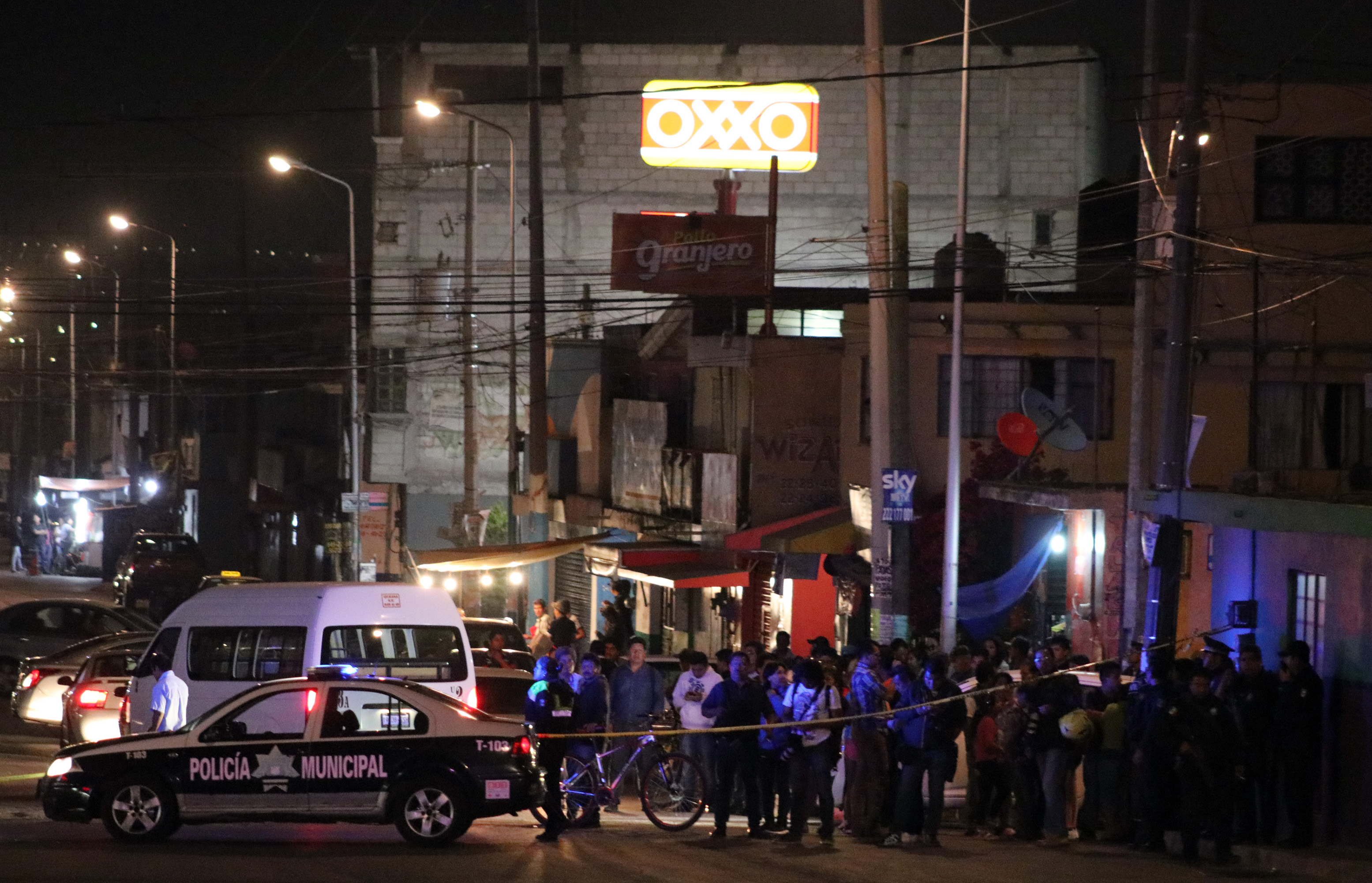 Policía, presunto marino y civil fallecen por tiroteos en Puebla