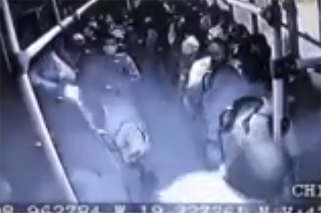 VIDEO Lluvia de balas entre ladrones y pasajero sobre la México-Puebla