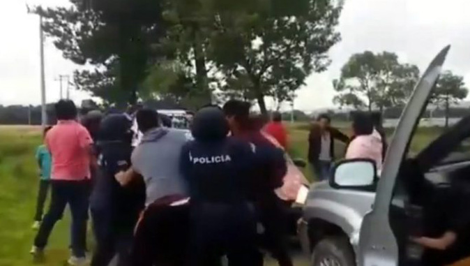 VIDEO Acusan a policía de Amozoc de matarlo de un balazo en la cabeza