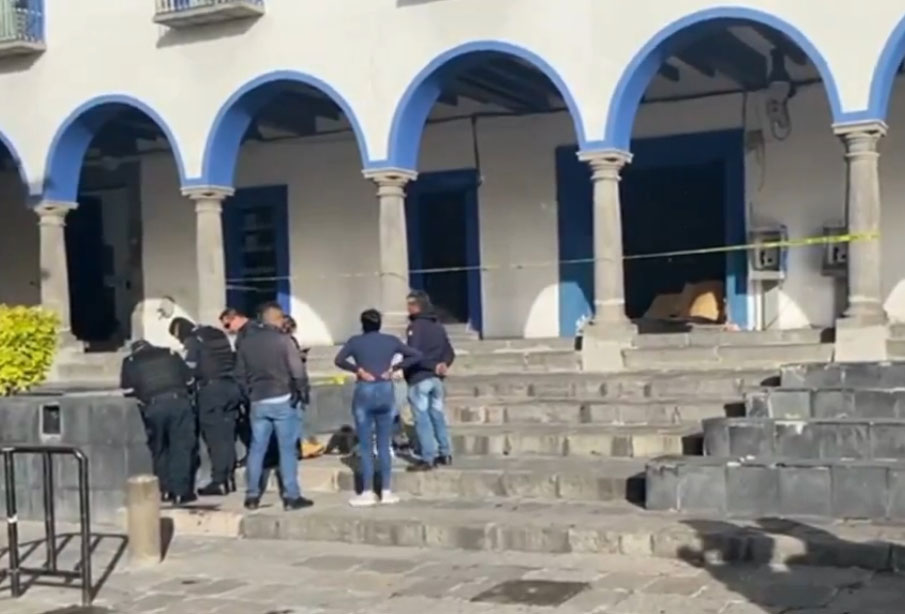 Hallan cadáver de El Bananas frente al Teatro Principal en Puebla capital