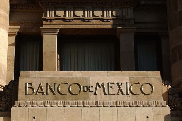 Banxico niega riesgo de estanflación pero reconoce un panorama complejo
