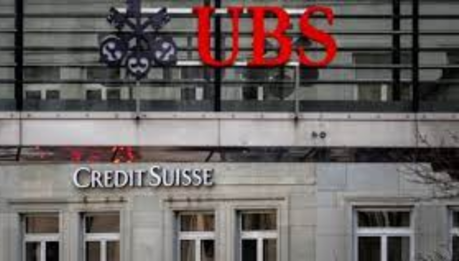 Tras acuerdo de fusión, acciones de Credit Suisse y UBS en picada 