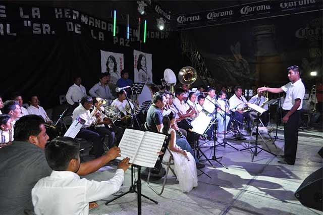 Realizan exitoso concierto de bandas en Feria de Anicano