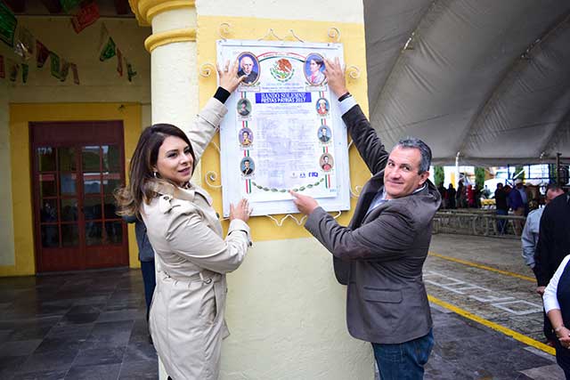Autoridades realizan pega de bando en Tlatlauquitepec