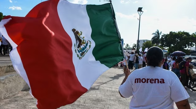 Preludio del rompimiento. AMLO abandonaría Morena y luego, preguntan