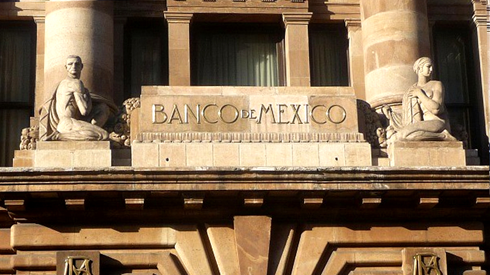 Banxico prevé que México recupere crecimiento de PIB en dos años