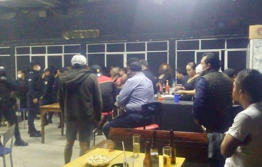 Clausuran bar clandestino en Tehuacán y detienen a 22 personas