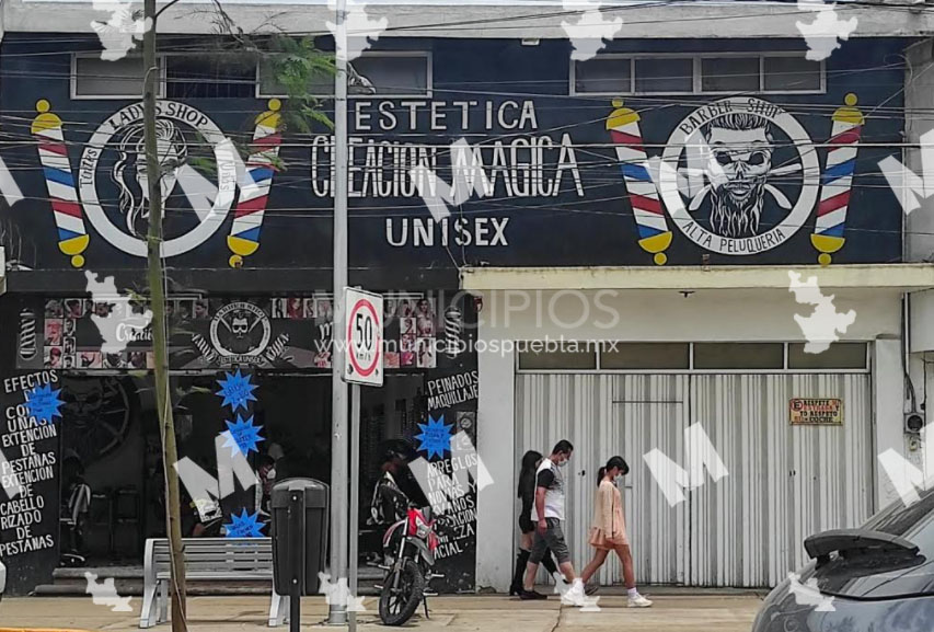 Sujetos armados asaltan a clientes de barbería en el bulevar Xonaca