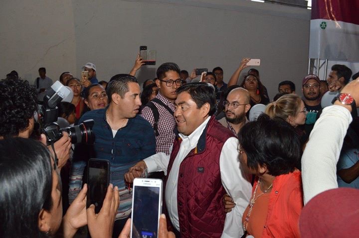 Barbosa propone en Atlixco una nueva clase política