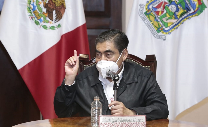 Lamenta Barbosa que haya sólo un debate por alcaldía de Puebla