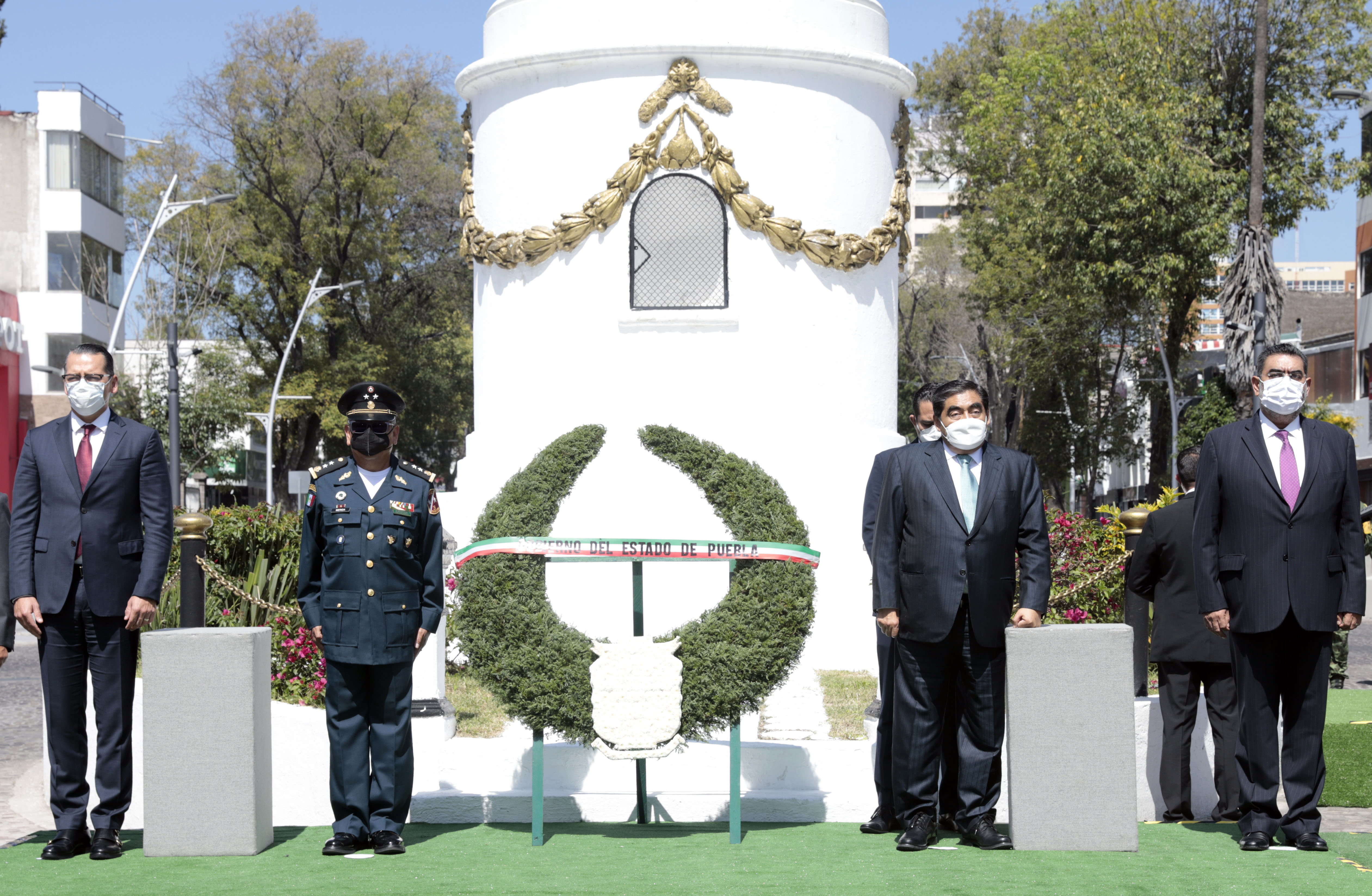 MBH encabeza ceremonia del aniversario de la Consumación de la Independencia