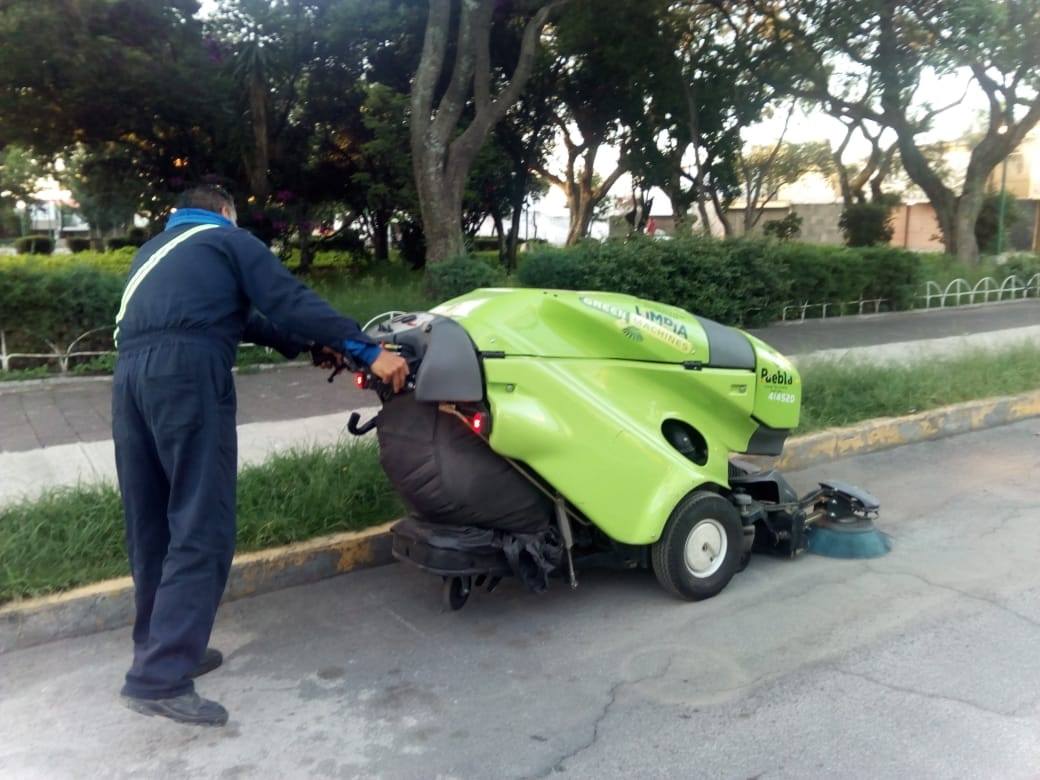 Asaltan y levantan a trabajadores de barrido mecánico del Ayuntamiento de Puebla