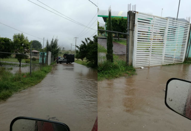 Lluvias dificultan entrada a telesecundaria de Atlixco