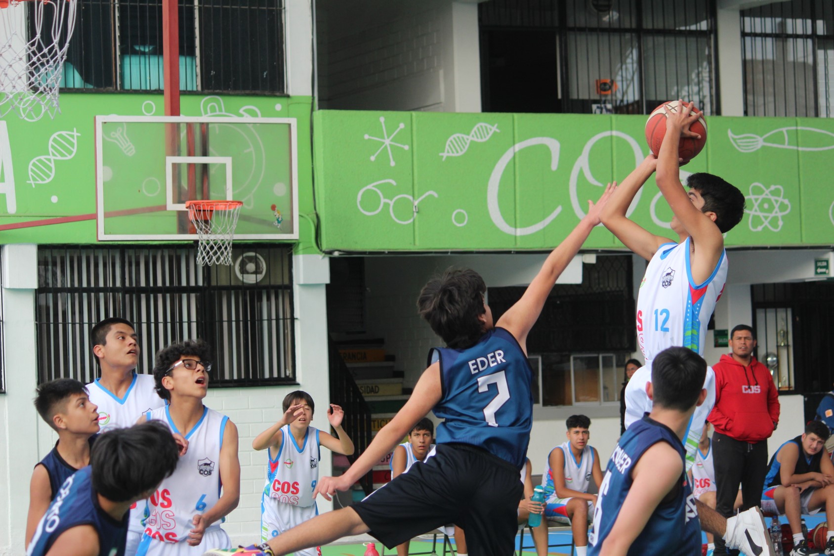 Canguros COS triunfan ante el Colegio Keystone