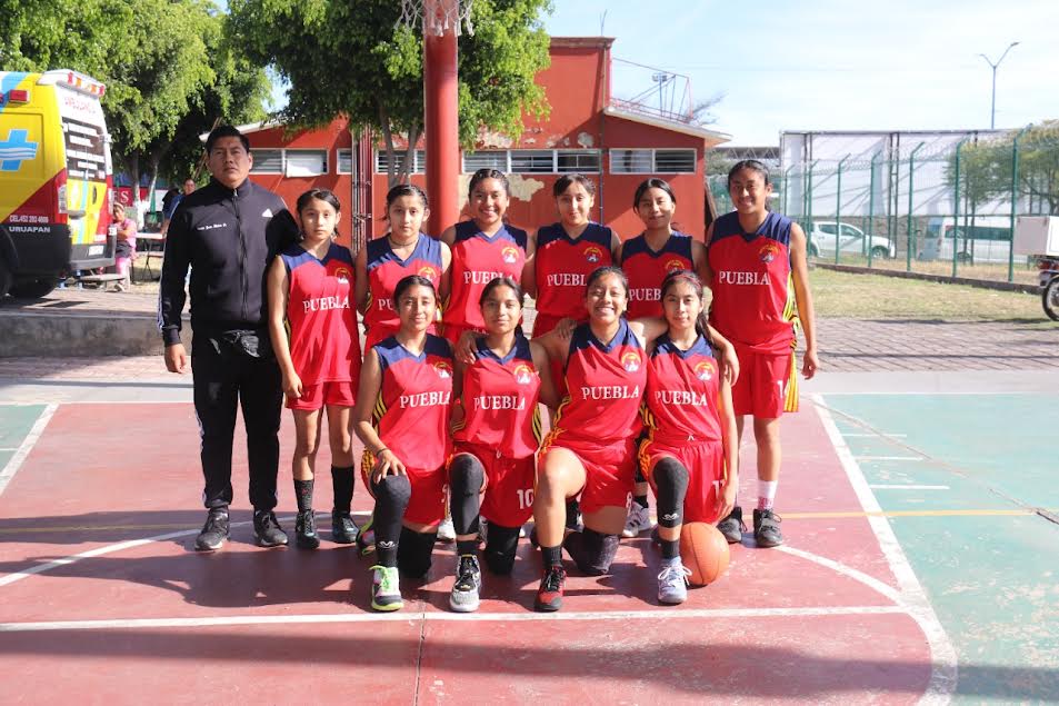 Triunfan basquetbolistas poblanas en Torneo Nacional