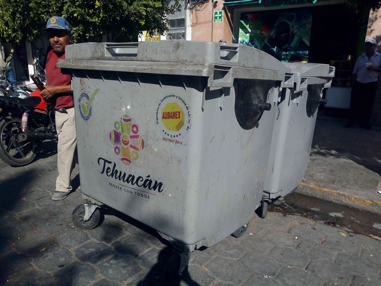 Dejan 240 toneladas de basura en calles de Tehuacán