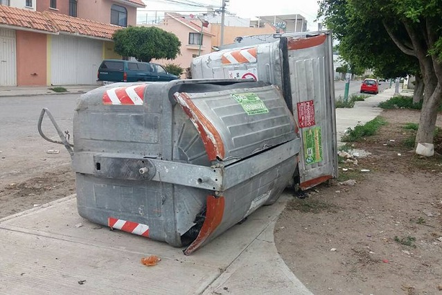 Sancionarán a funcionarios por maltrato de contenedores en Tehuacán