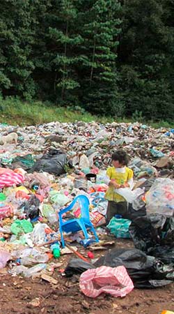 Seguirá Ahuazotepec tirando basura a la entrada del bosque