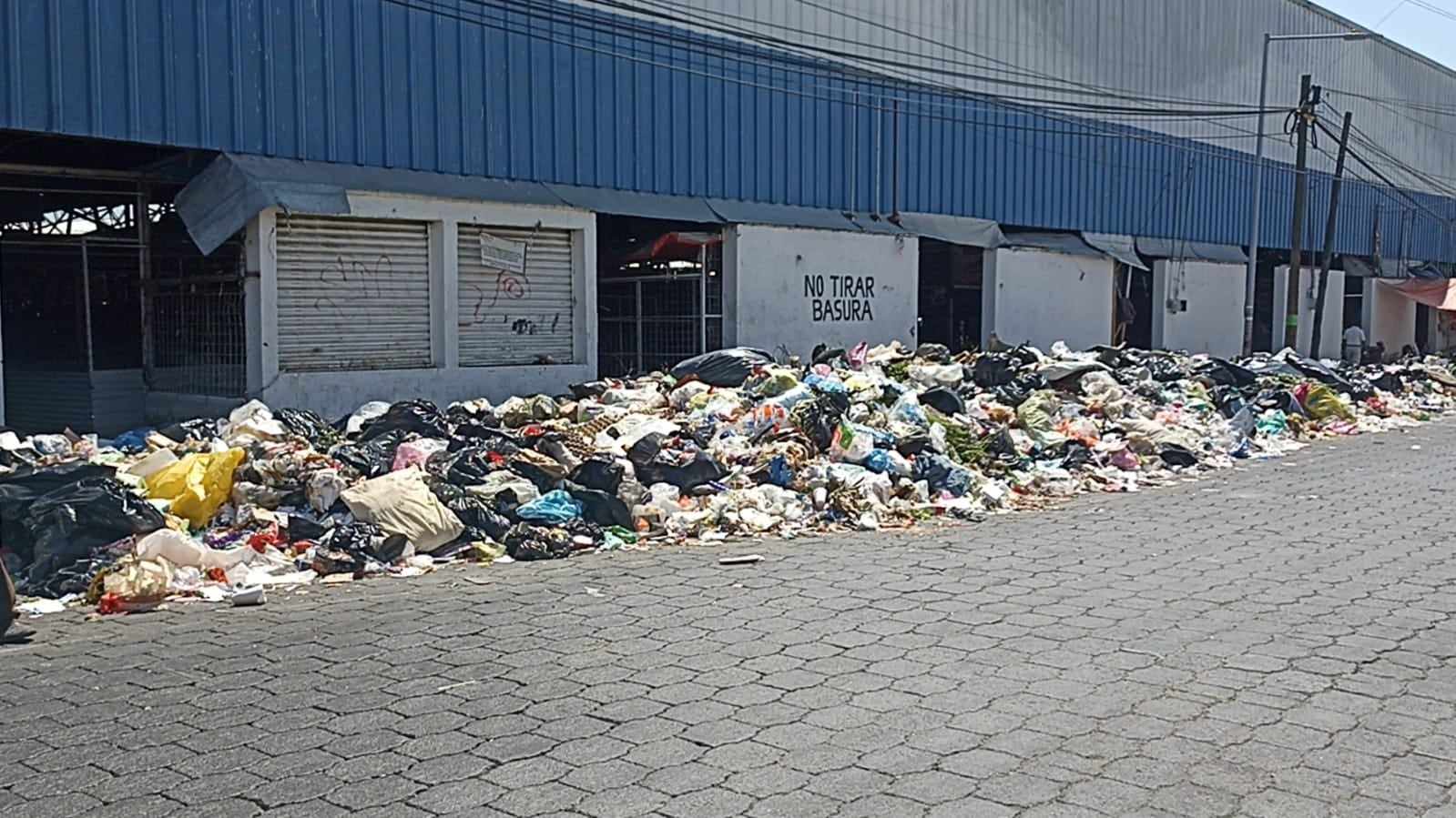 Nuevas autoridades de Tehuacán reciben una ciudad llena de basura 