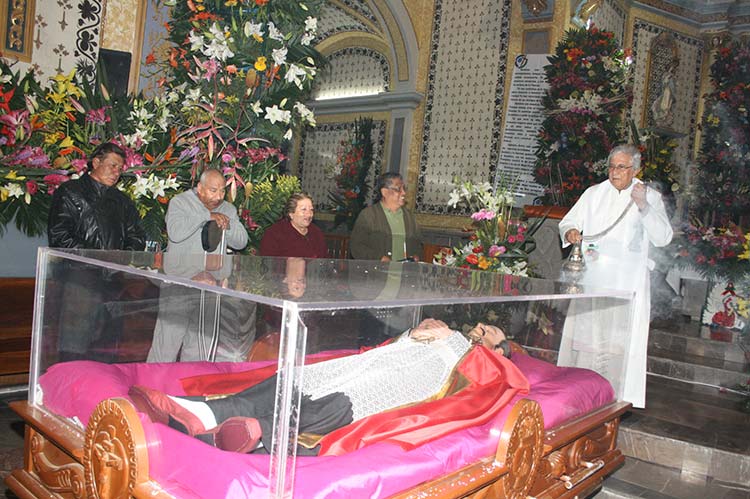 Texmelucan recibe reliquias del Beato Juan de Palafox y Mendoza
