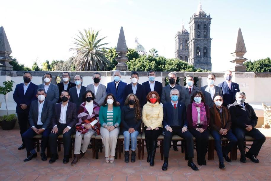Becas para hijas de policías del municipio de Puebla: Rivera