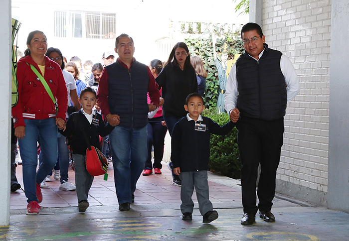 Otorga SEP 10 mil becas a alumnos de escuelas públicas