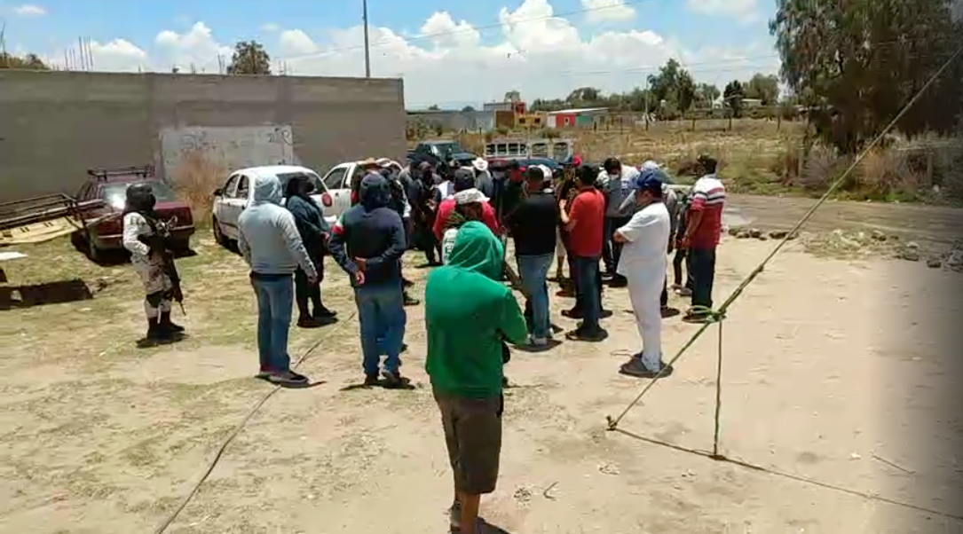  Pese a contagios organizan partido de béisbol en Huixcolotla