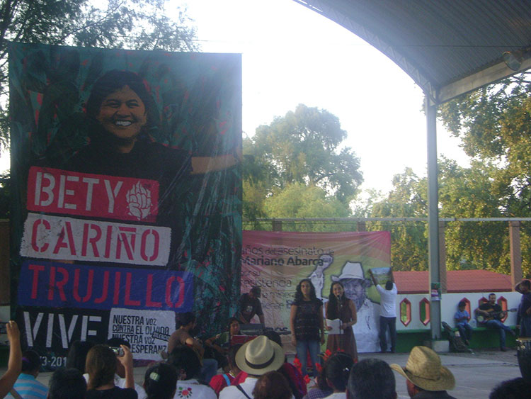 Recuerdan en Chila a la activista asesinada Bety Cariño