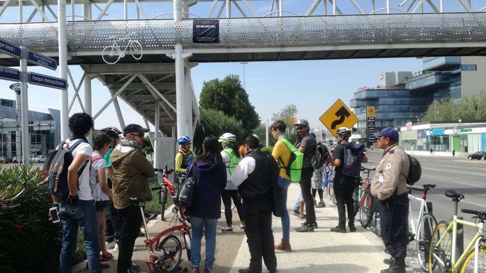 Instalan bicicleta blanca por muerto en ciclovía de la Atlixcáyotl