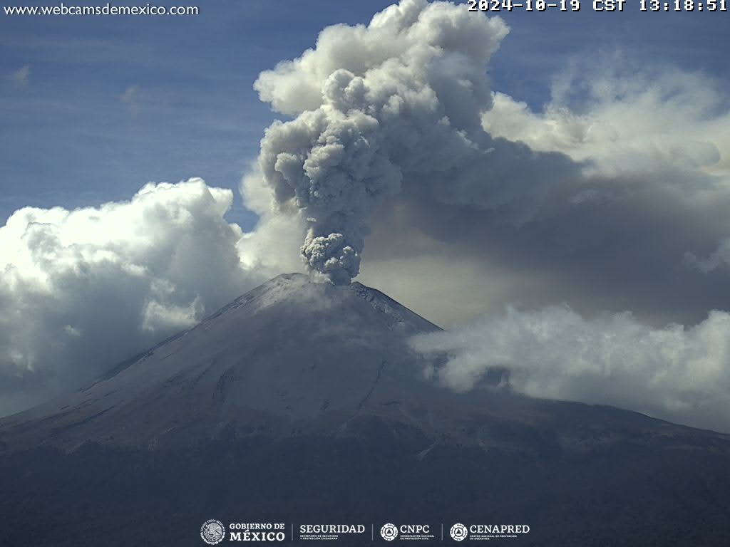 Popocatépetl registra 42 exhalaciones y expulsión de fragmentos incandescentes