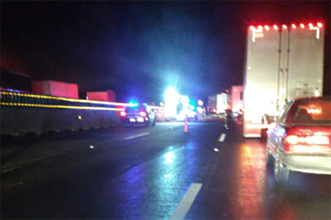 Se vuelca tráiler y cierran la autopista México-Puebla