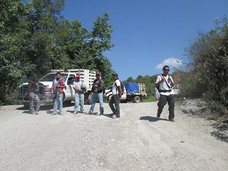 Bloquean cinco comunidades obras de ICA en la autopista México-Tuxpan