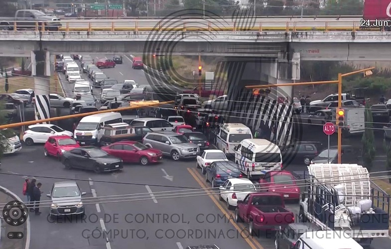 Choferes de Uber y Didi desquician salidas de Tlaxcala hacia Puebla