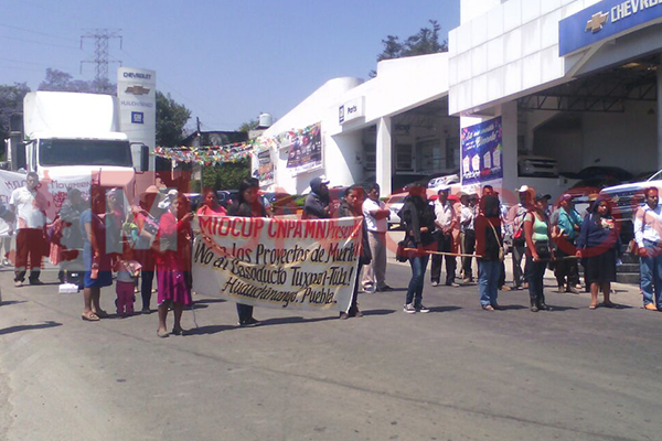 Bloquean la México-Tuxpan en rechazo a gasoducto de TransCanada