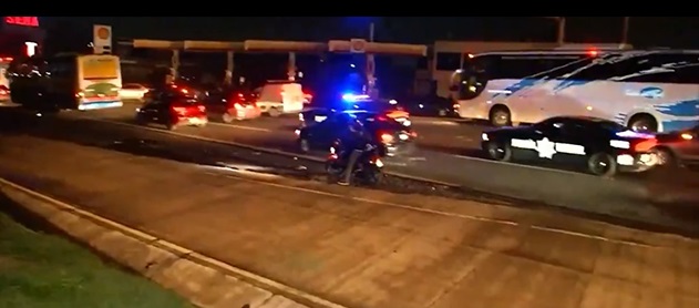 Cierre total en autopista Puebla-México por volcadura de camión