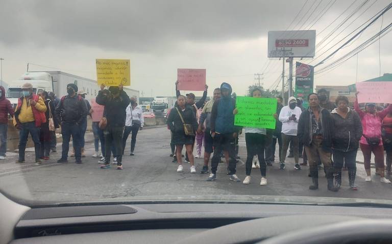 VIDEO Habitantes de Chalco cierran la autopista México-Puebla