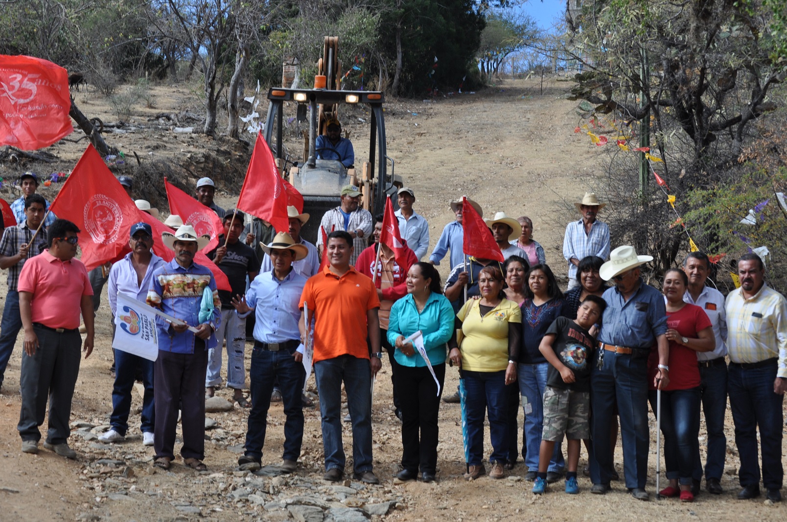 Con inicio de pavimentación, cierra el año la Comuna de San Pablo Anicano