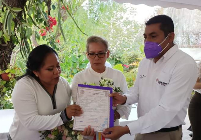  Junta auxiliar de Tehuacán realiza la primera boda igualitaria 