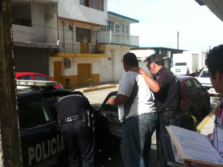 Hallan en Coronango bodega con mercancía robada en la México-Puebla