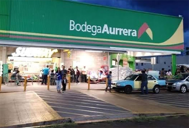 Mujer intentaba llevarse 19 playeras de bodega Aurrerá Atlixco