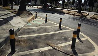 Comuna iniciará el retiro de bolardos inservibles en la capital 