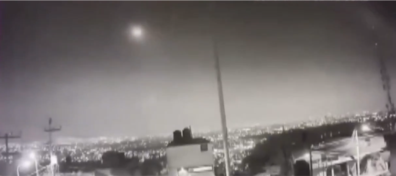 VIDEO Así fue el bólido que iluminó el centro de México