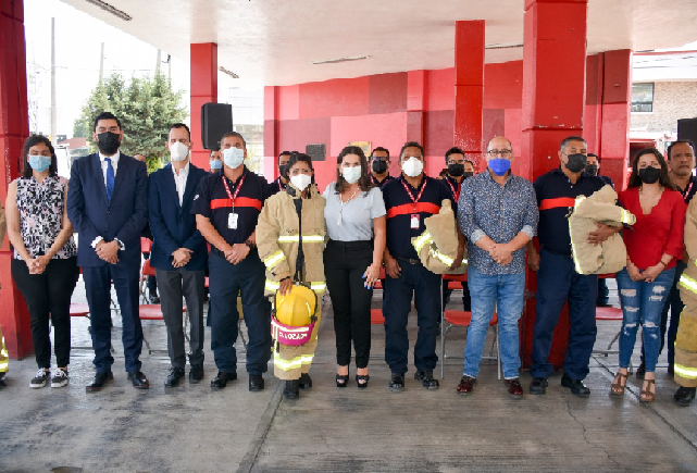 Se entrega equipo a Bomberos de Texmelucan