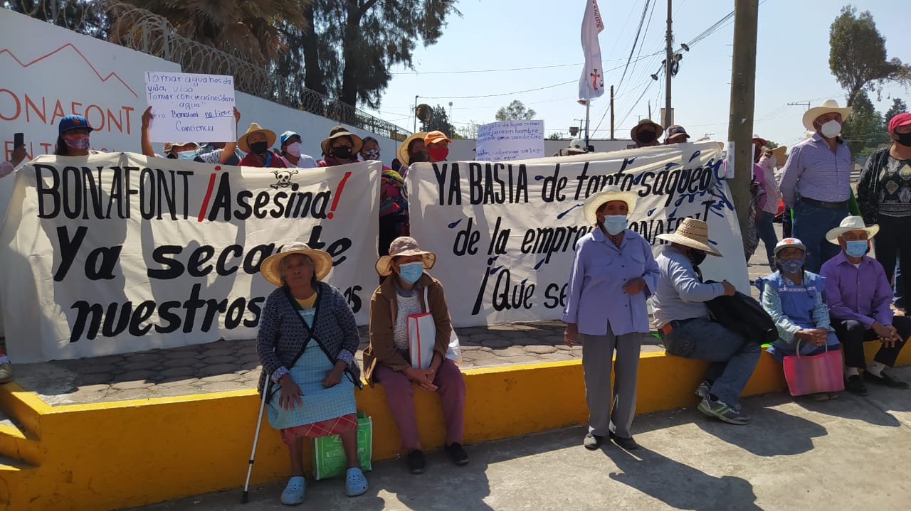 Vecinos de Juan Crisóstomo Bonilla exigen el cierre de la empresa Bonafont