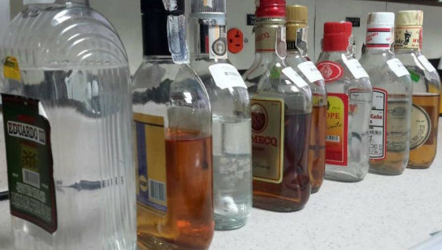 Advierten operativos en Puebla contra venta de alcohol en tiendas y mercados